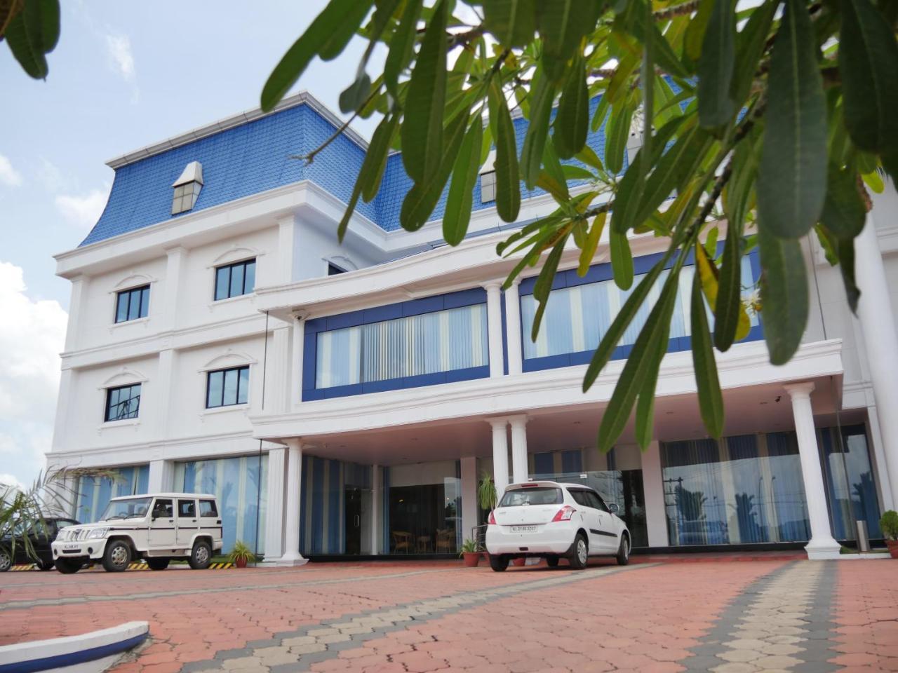 Hotel Karthika Residency Kilimanur Exteriér fotografie